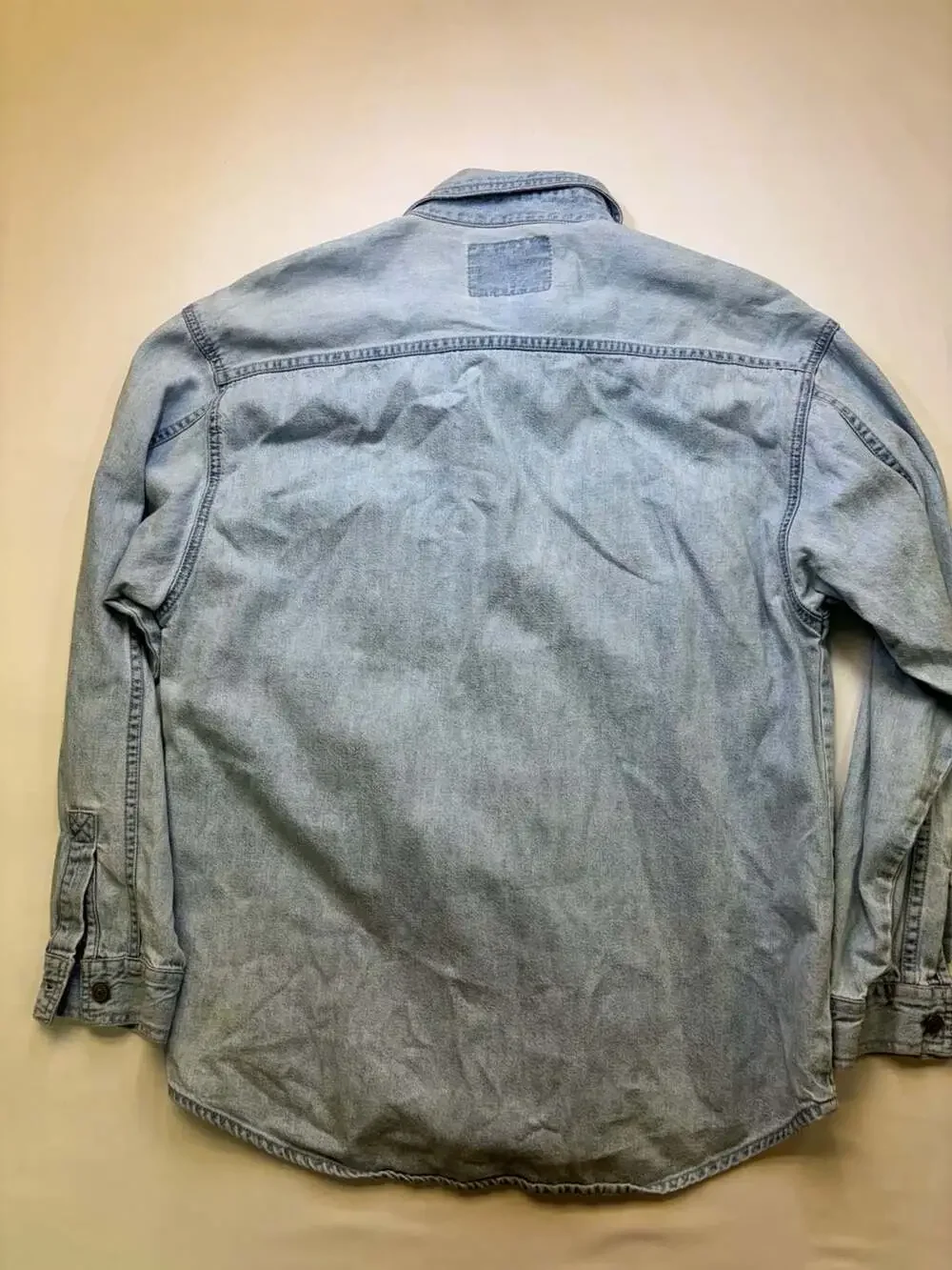 Vintage Levi's Red Tab Light Wash Denim Button Work Shirt Mens XL Metal Buttons